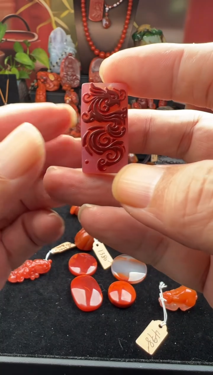 未镶嵌凤牌南红玛瑙小**J凤牌