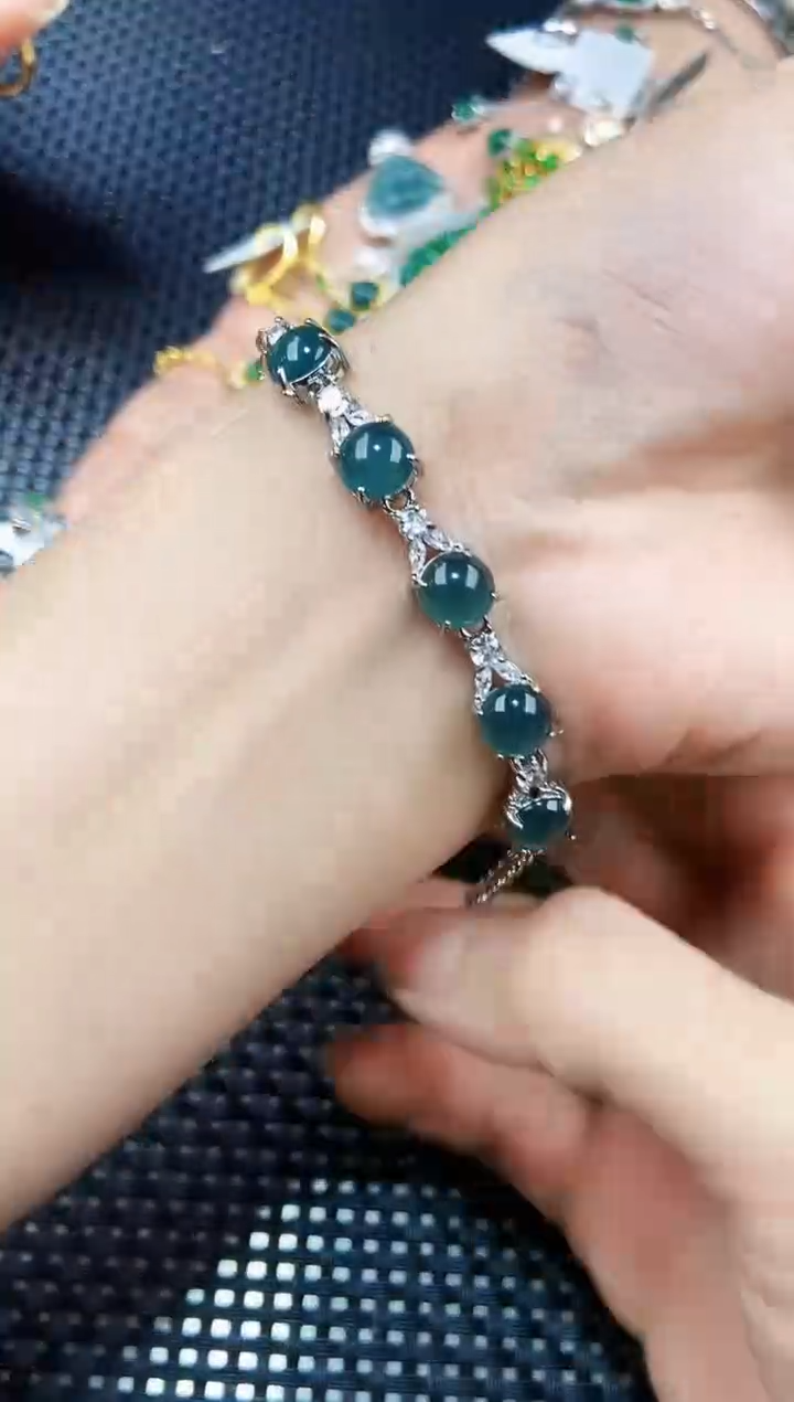 【闪购商品】翡翠手链未镶嵌111111111