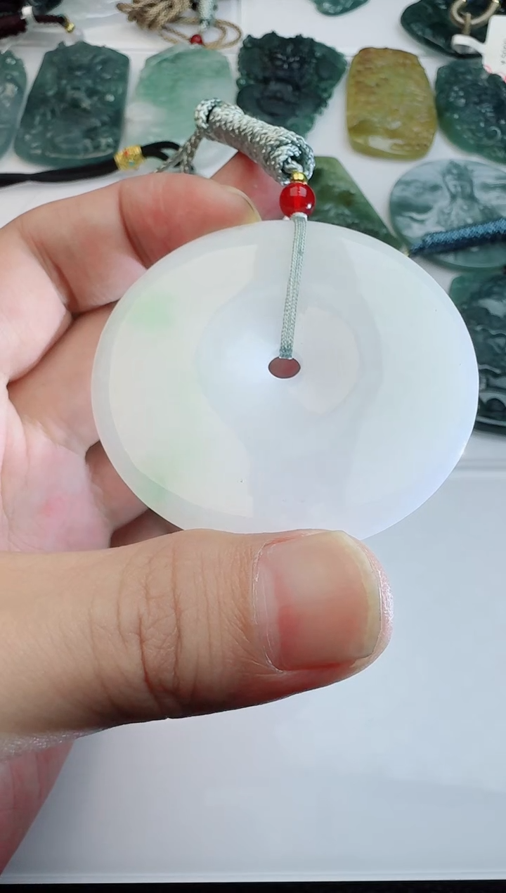 【闪购商品】翡翠吊坠(不含链)未镶嵌多样性随机发其一