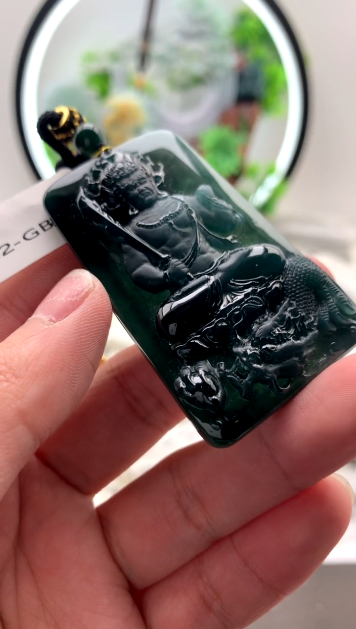 【闪购商品】翡翠颈饰未镶嵌不动明王