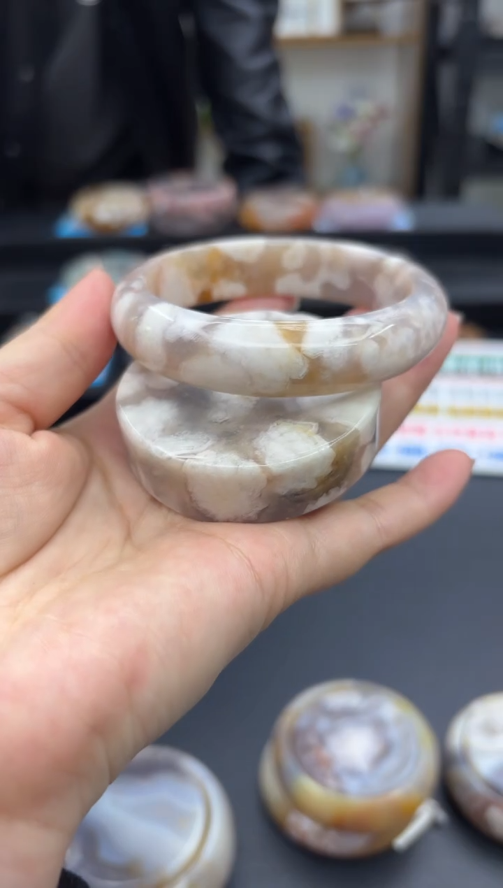 【闪购商品】石英质玉手镯未镶嵌C779(57圈赠送镯心)