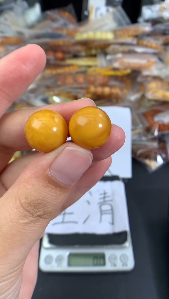 蜜蜡未镶嵌珠宝奇石多样性发一件