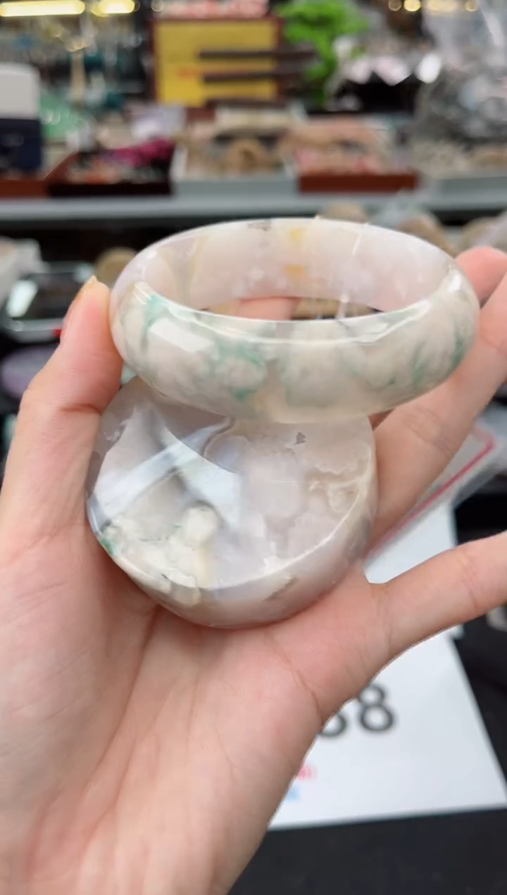 【闪购商品】石英质玉手镯未镶嵌59圈口（赠品镯心）6540053