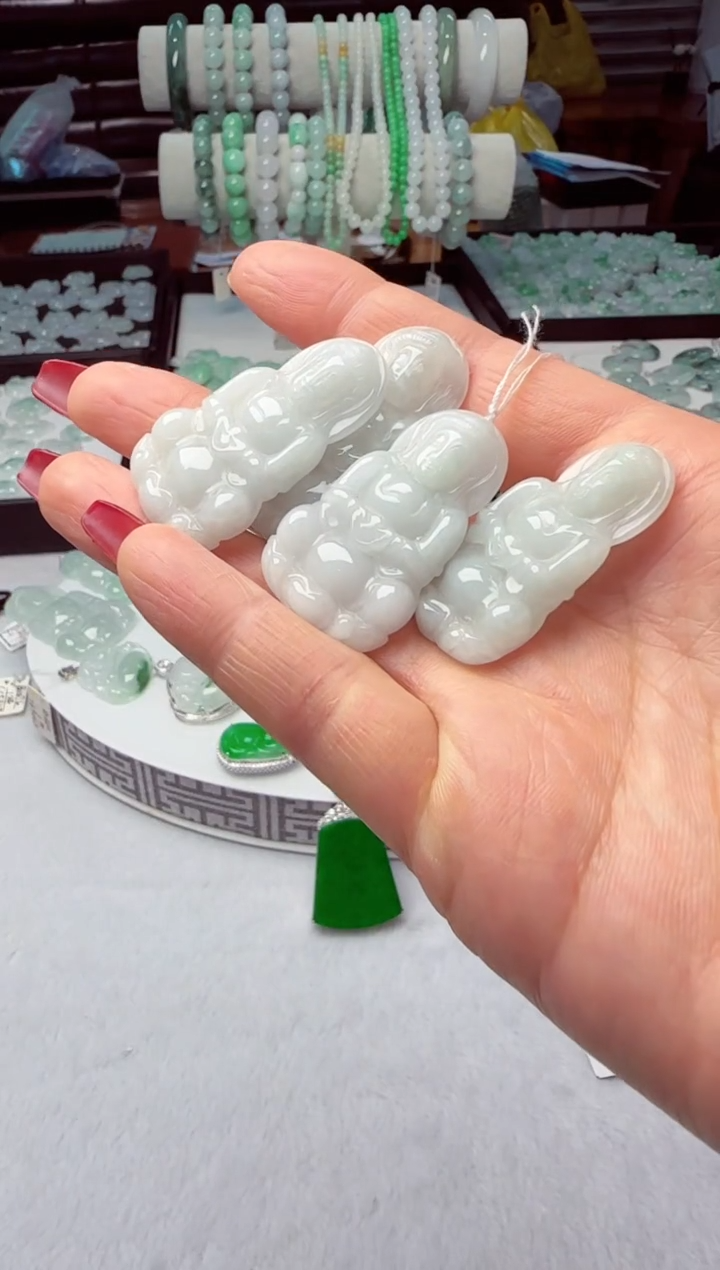 【闪购商品】翡翠吊坠(不含链)未镶嵌观音多样性发其一