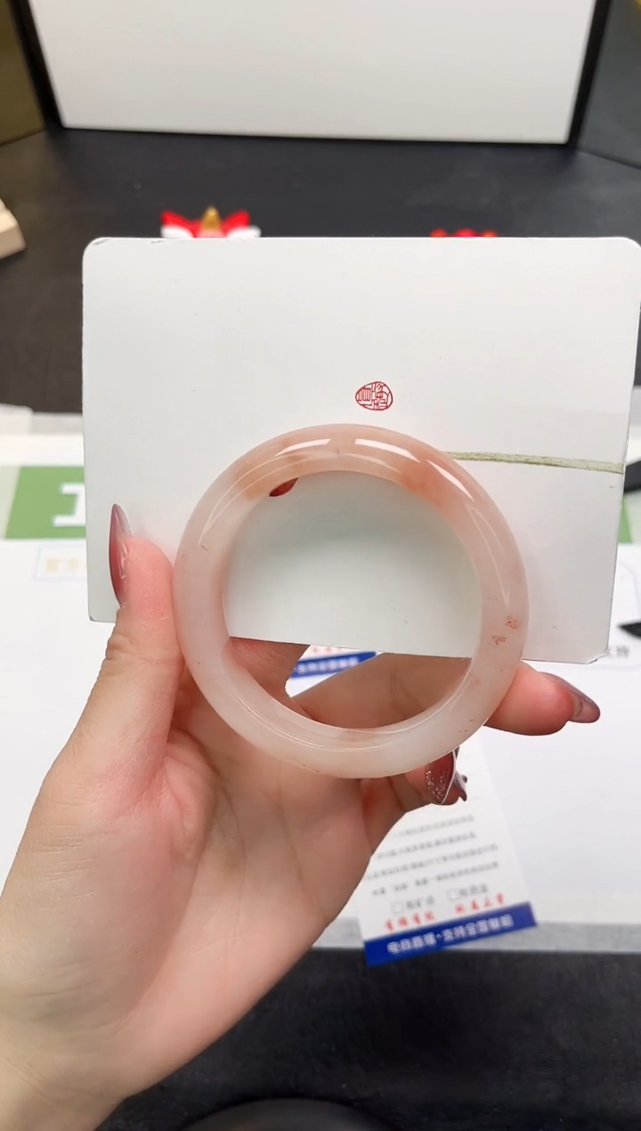 【闪购商品】石英质玉手镯未镶嵌170-56