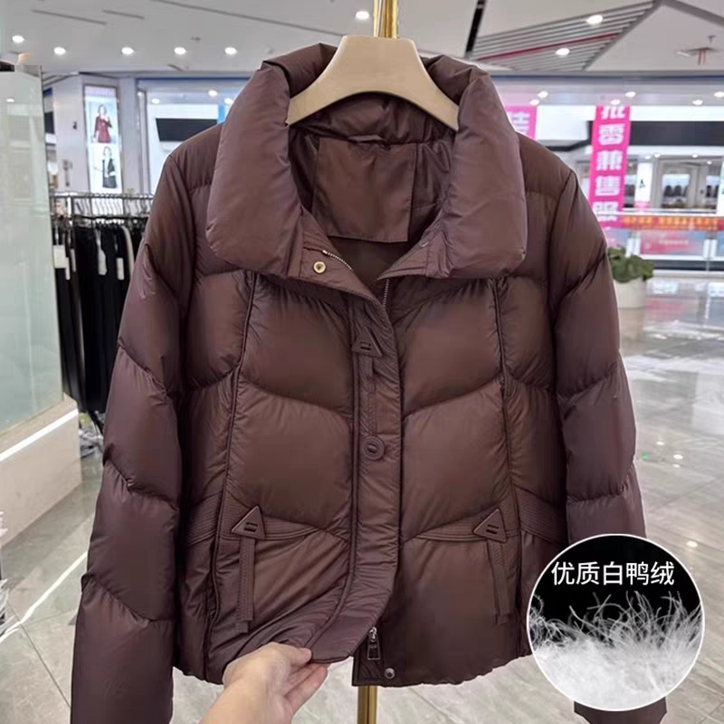 高贵母亲冬装羽绒服短款2025新款贵夫人冬季洋气高贵棉服立领外套