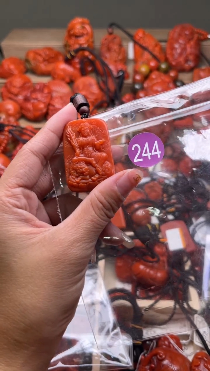 【闪购商品】南红玛瑙珠宝奇石合金244