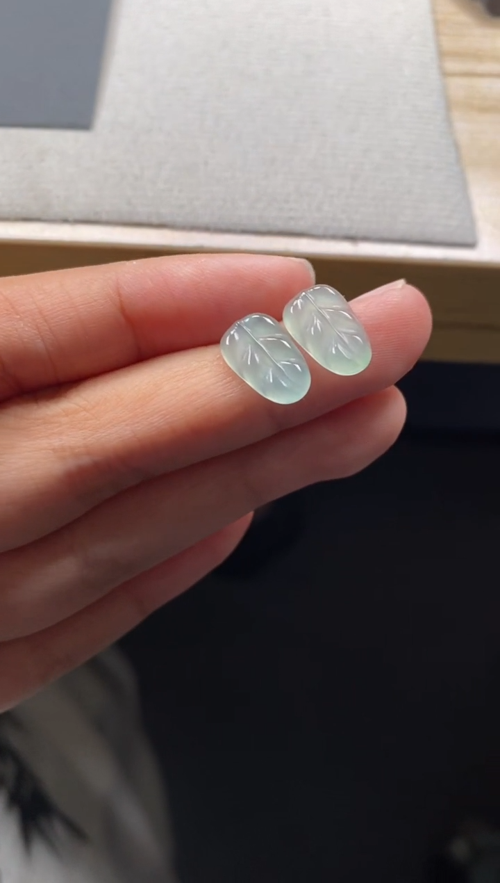 翡翠未镶嵌颈饰翡翠冰晴叶子