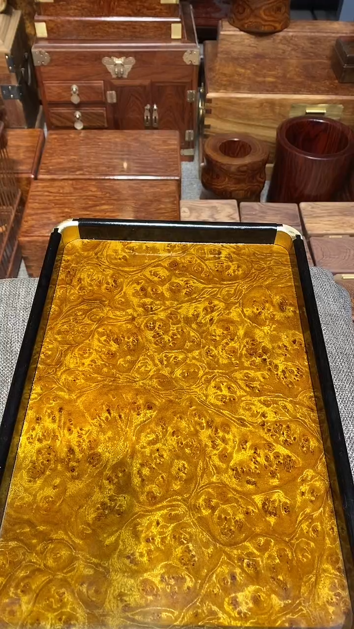 【闪购商品】香樟木木艺茶盘一个