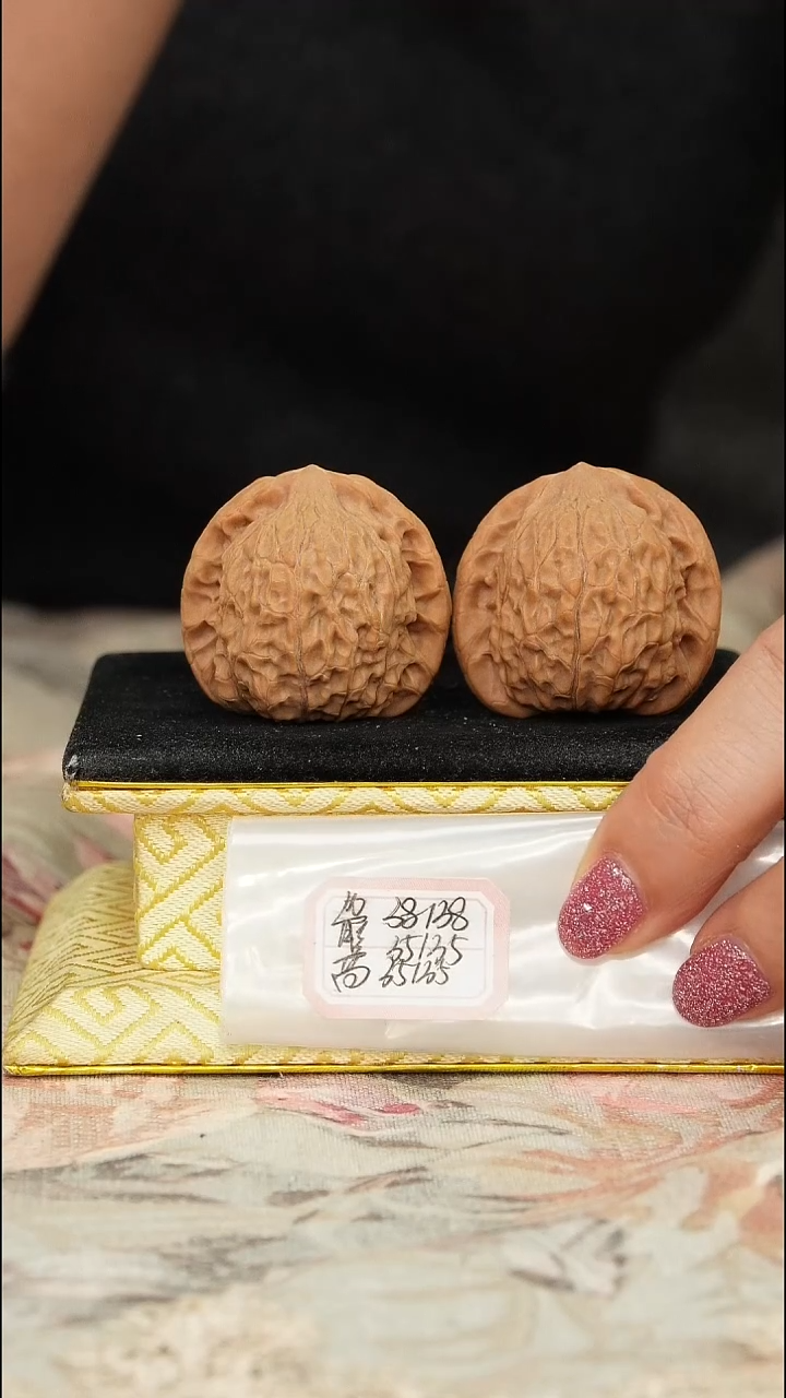 【闪购商品】文玩核桃把件非嫁接将军帽