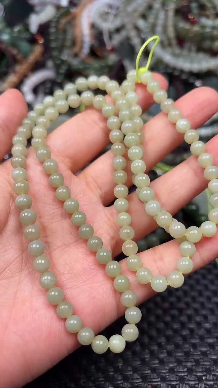 和田玉未镶嵌颈饰1