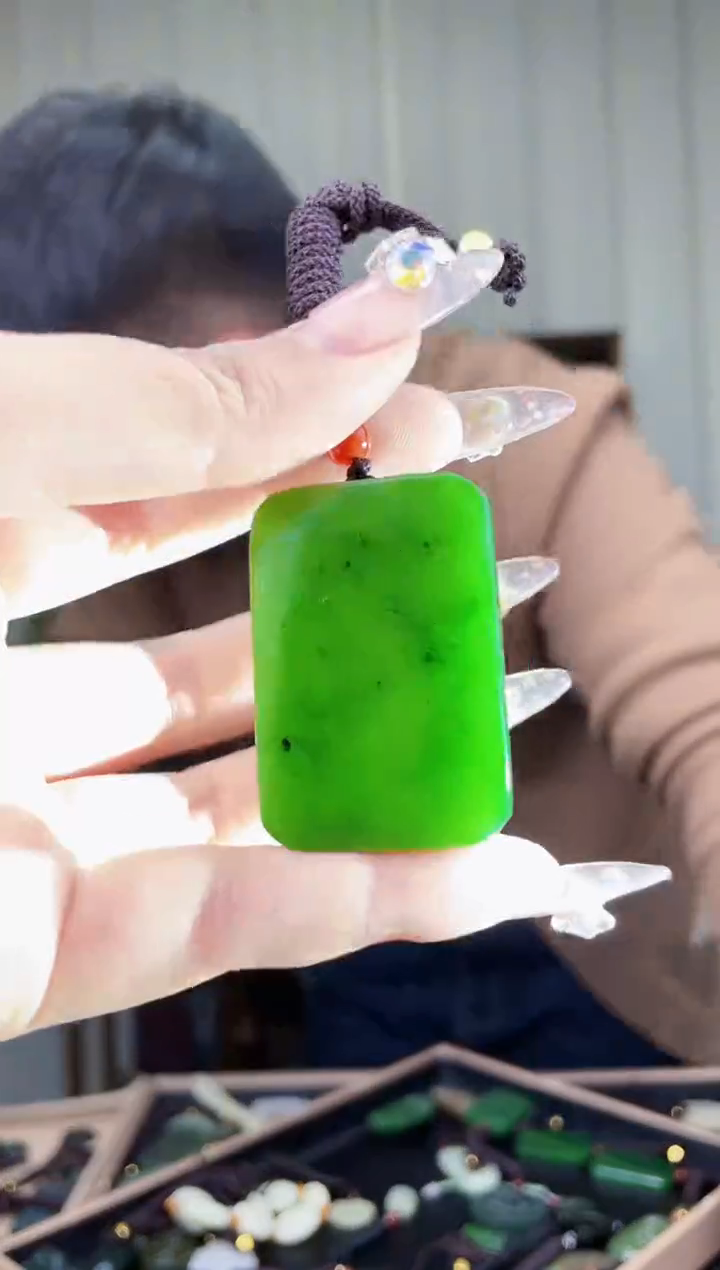 【闪购商品】和田玉挂件未镶嵌拍一发一，多样性发货！