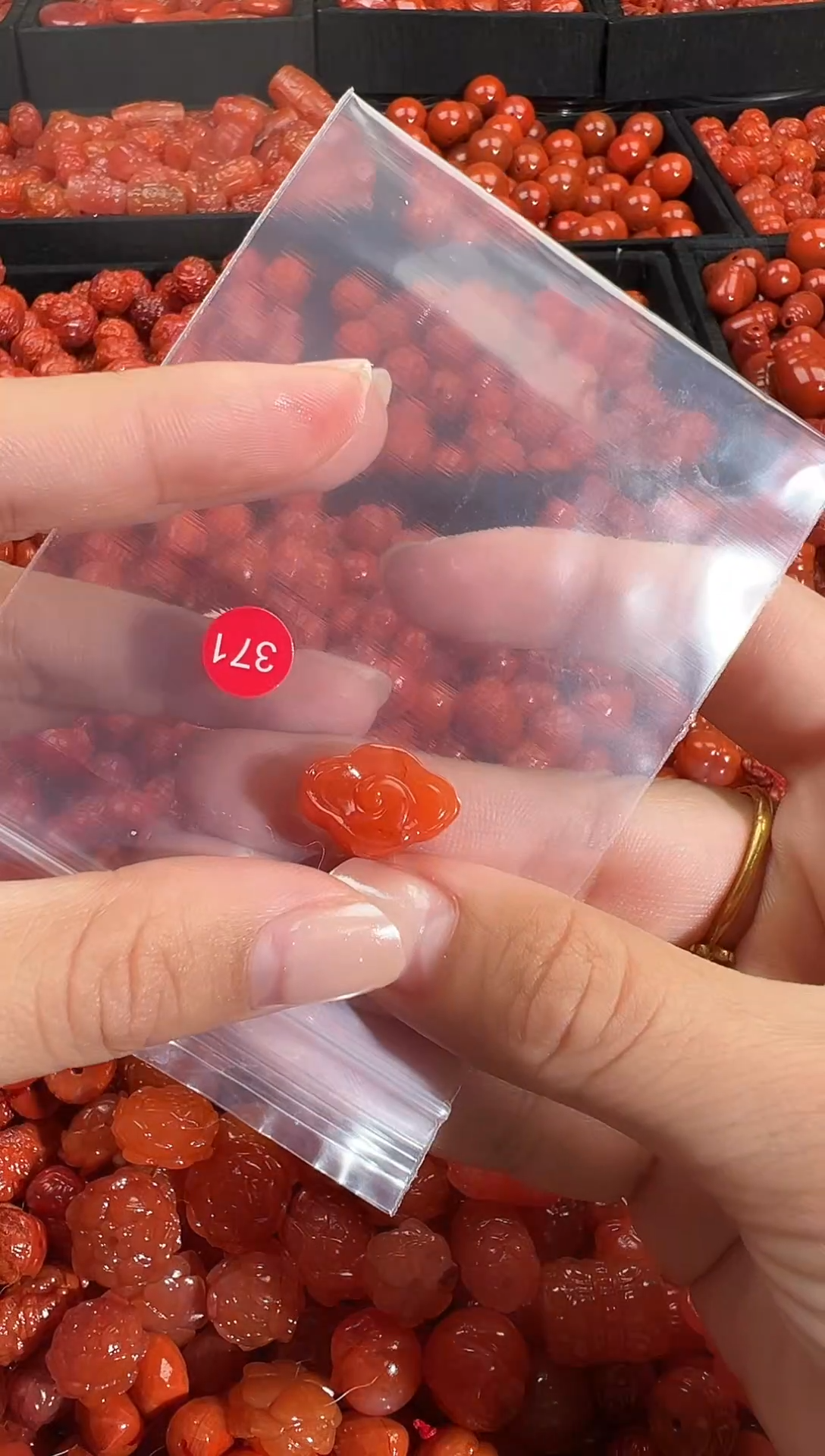 颈饰未镶嵌南红玛瑙1