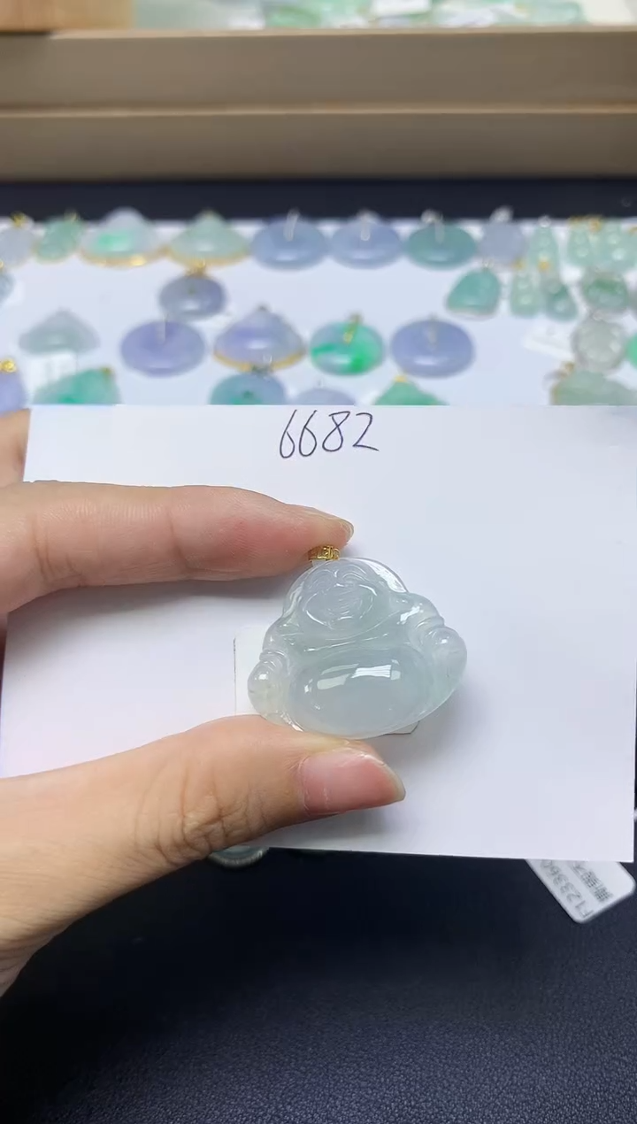 翡翠18K金镶嵌颈饰天然自然緬甸A貨翡翠