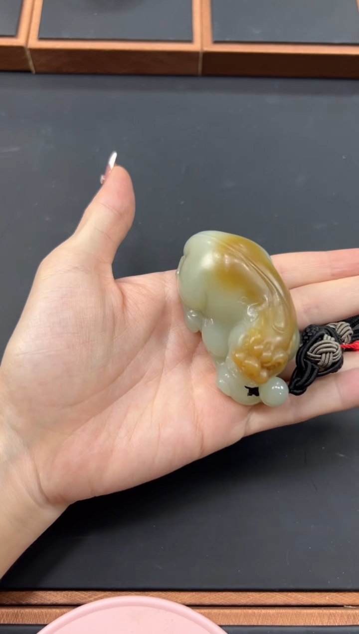 【闪购商品】和田玉把件未镶嵌且末微色差近矿二号矿貔貅把件