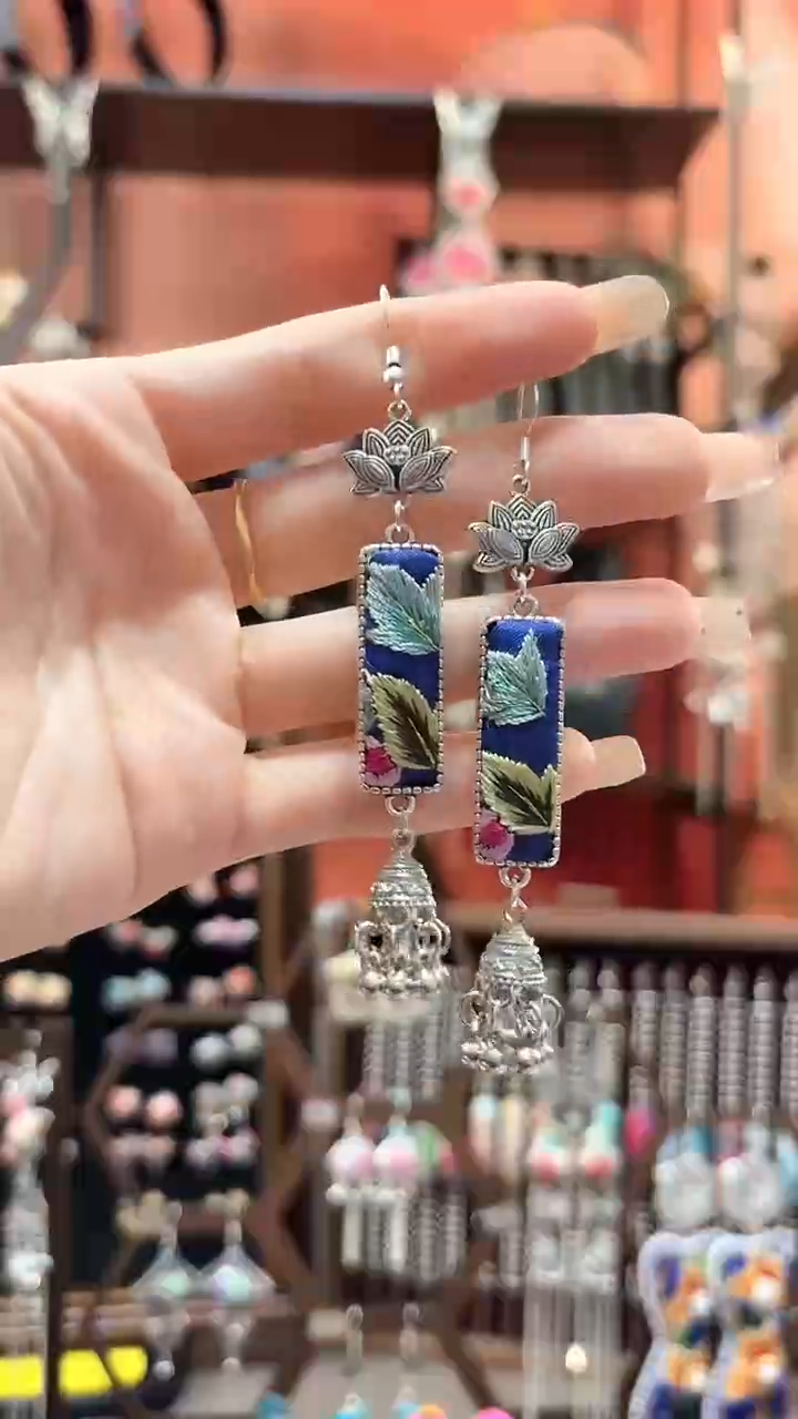 织绣云织谣民族风精美饰品   29