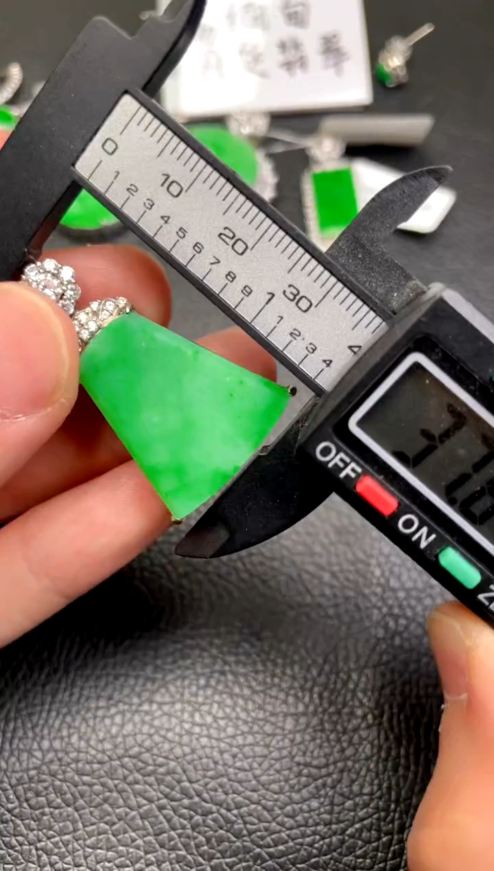 【闪购商品】翡翠吊坠(不含链)银S925镶嵌吊坠