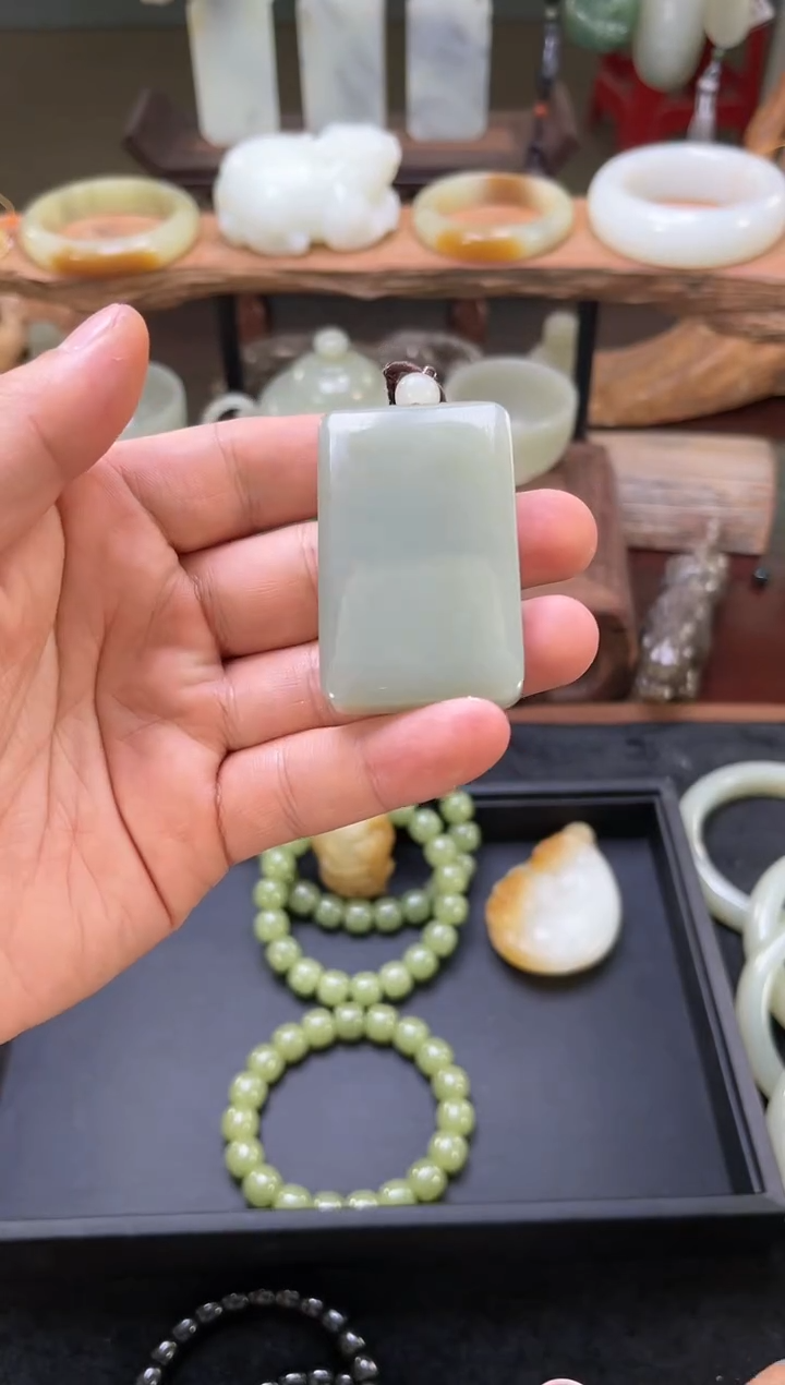 【闪购商品】和田玉吊坠未镶嵌D且末青白玉光面无事牌9003616