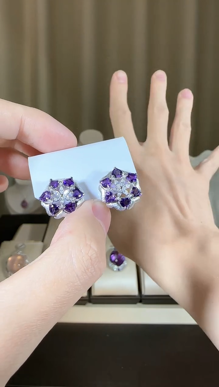 【闪购商品】紫晶耳钉银S925镶嵌设计款