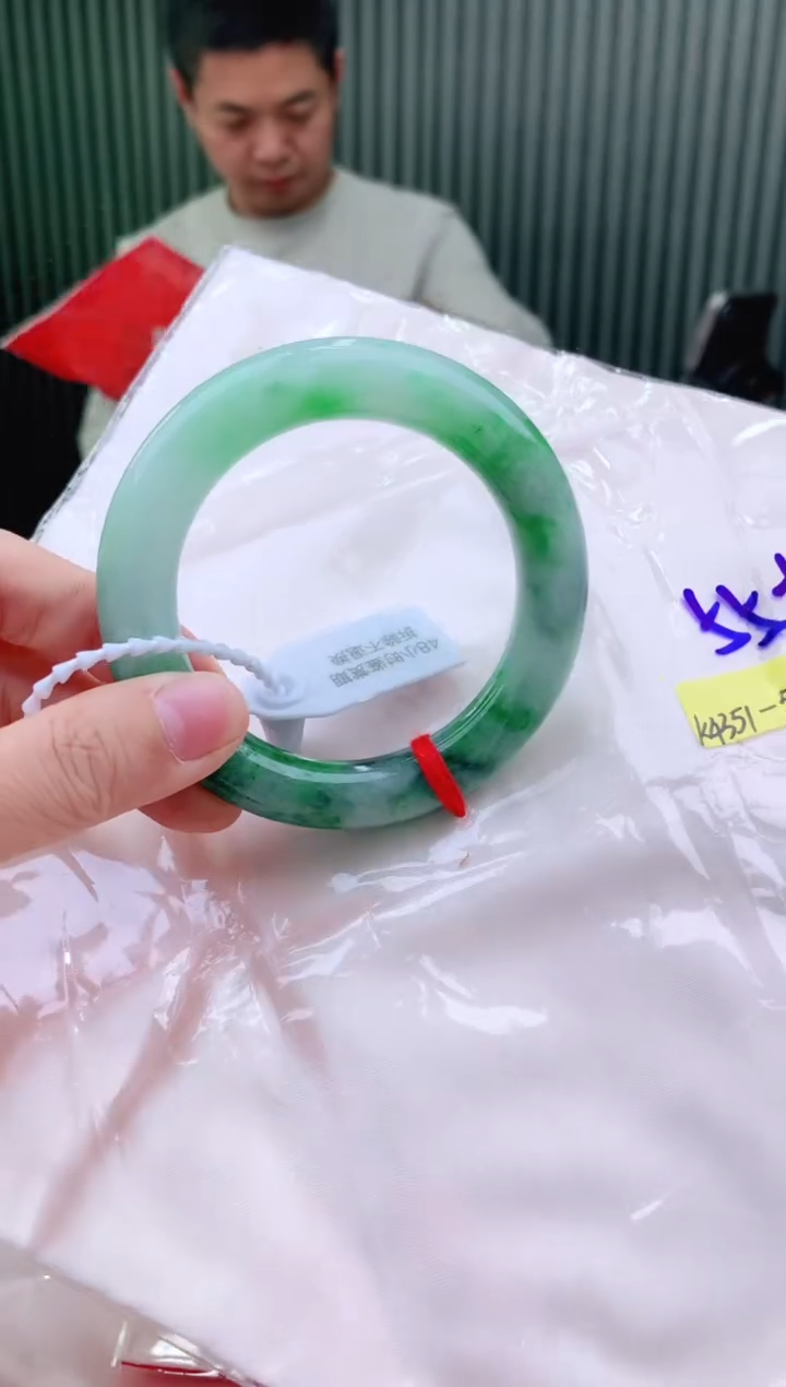 未镶嵌手镯翡翠55+