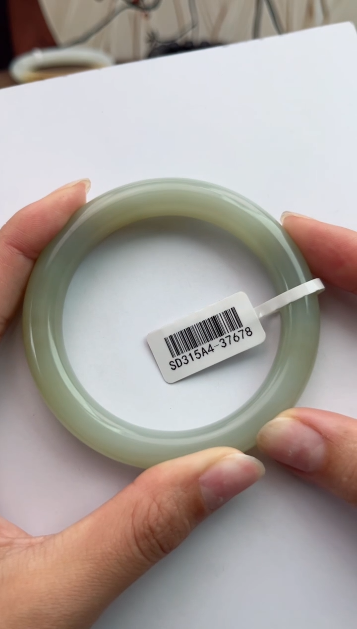 未镶嵌手镯和田玉58+ 且末蓝