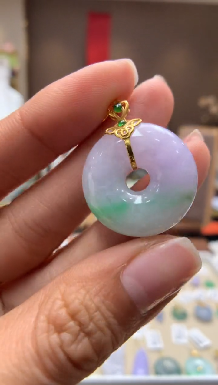 【闪购商品】翡翠颈饰18K金镶嵌甜甜圈