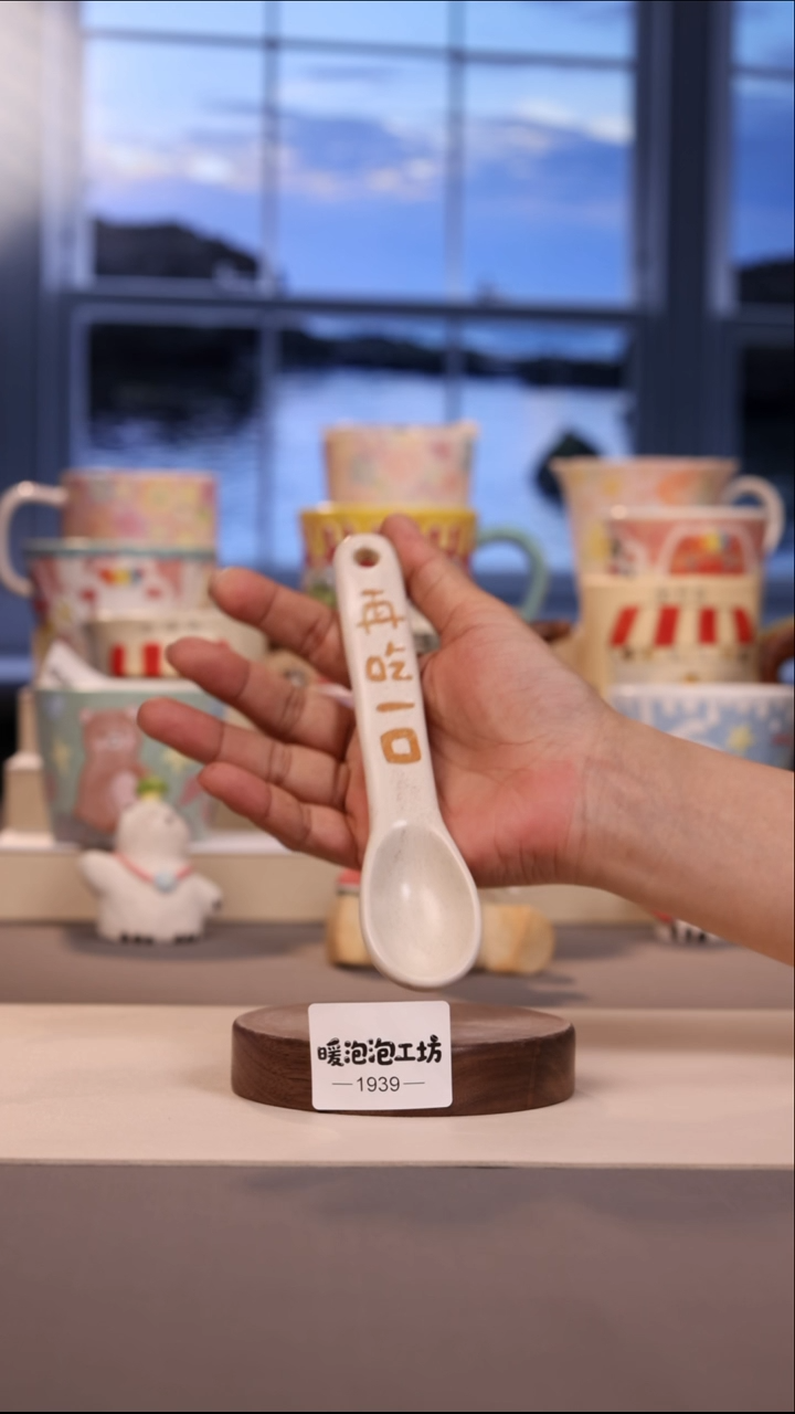 摆件景德镇原创手工陶瓷1939