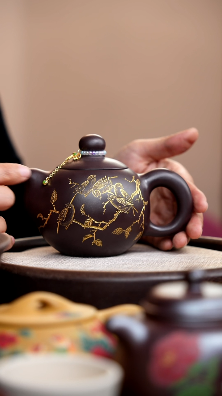 茶壶紫砂紫茄泥福珠刻五子登科