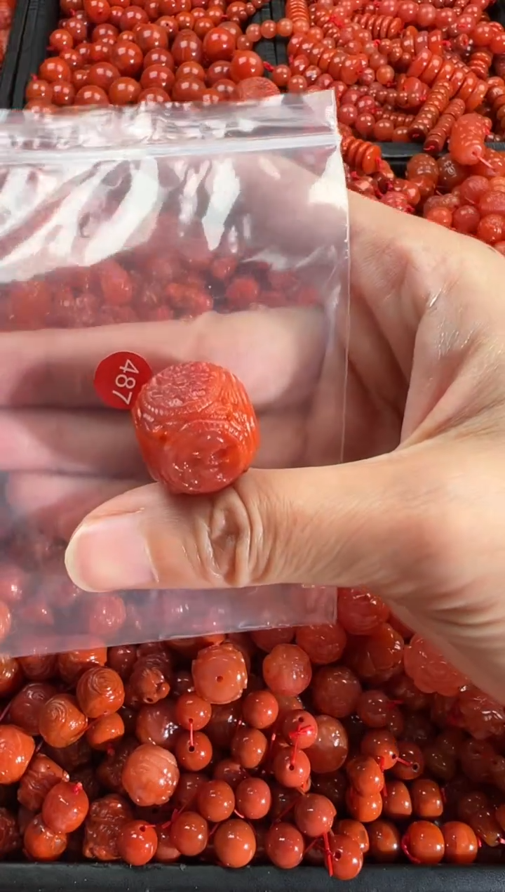 【闪购商品】南红玛瑙颈饰未镶嵌1