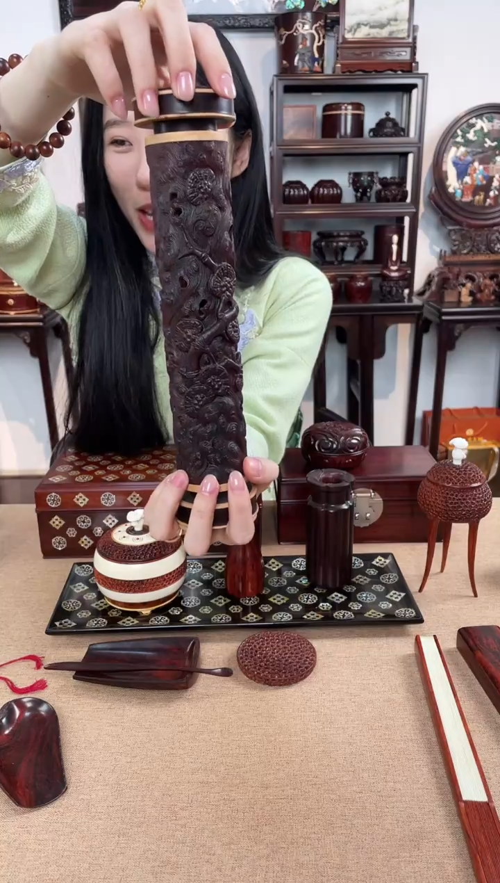 紫檀木类成套家具香塔