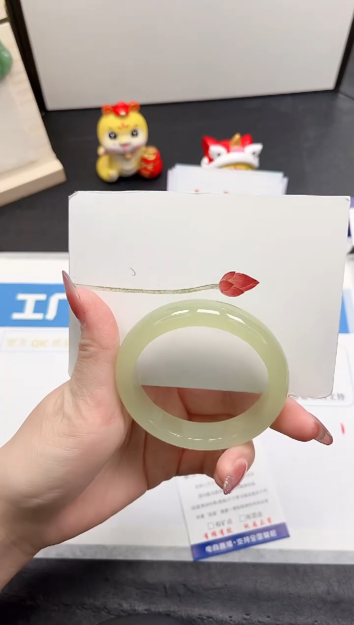 【闪购商品】石英质玉手镯未镶嵌234-55.7