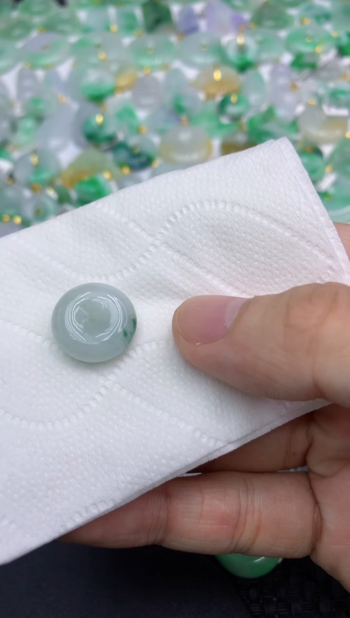 翡翠未镶嵌颈饰1111111111