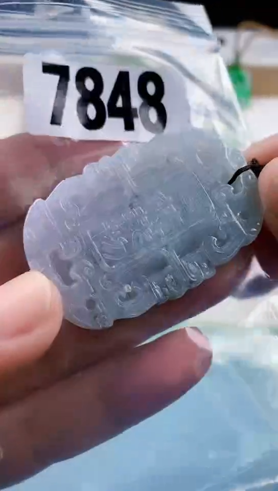 【闪购商品】翡翠挂件未镶嵌天然翡翠吊坠挂件