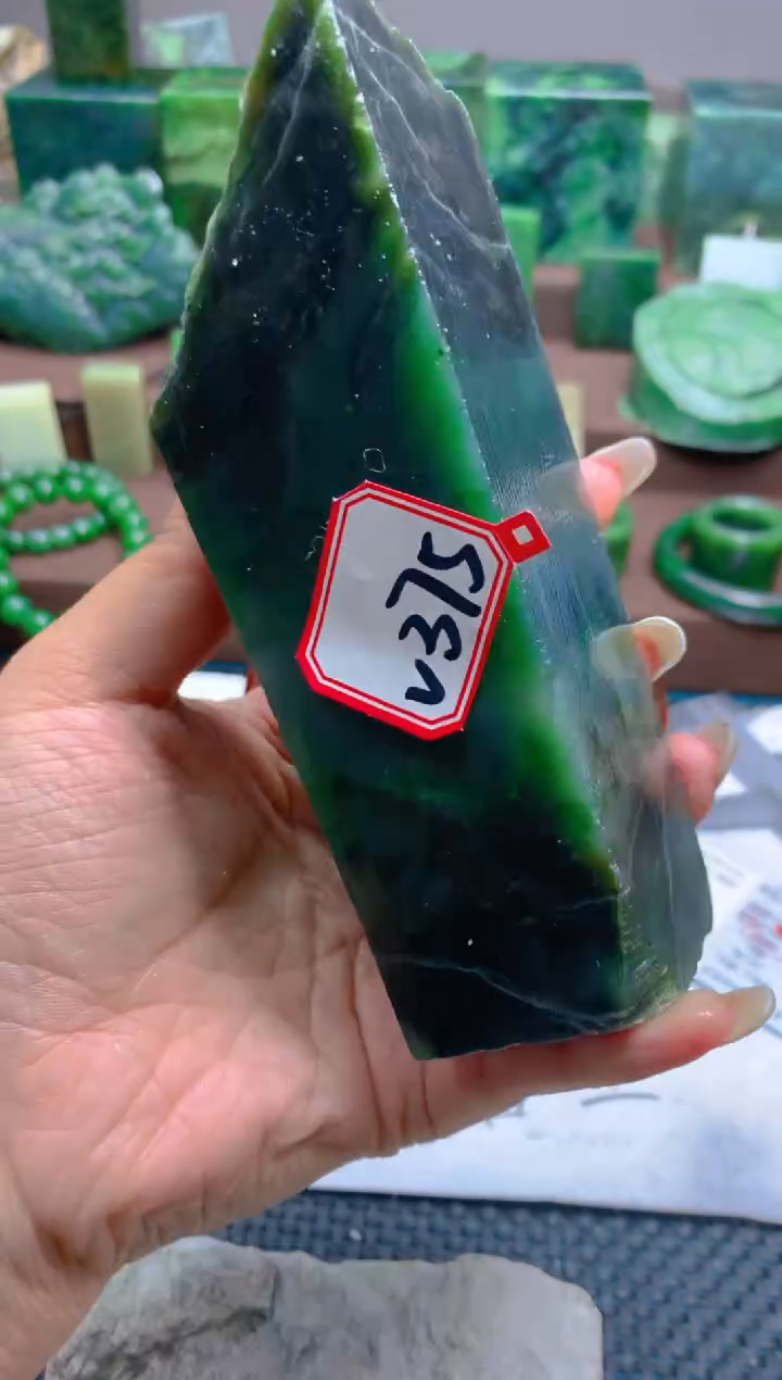 【闪购商品】和田玉（碧玉）未镶嵌珠宝半成品375