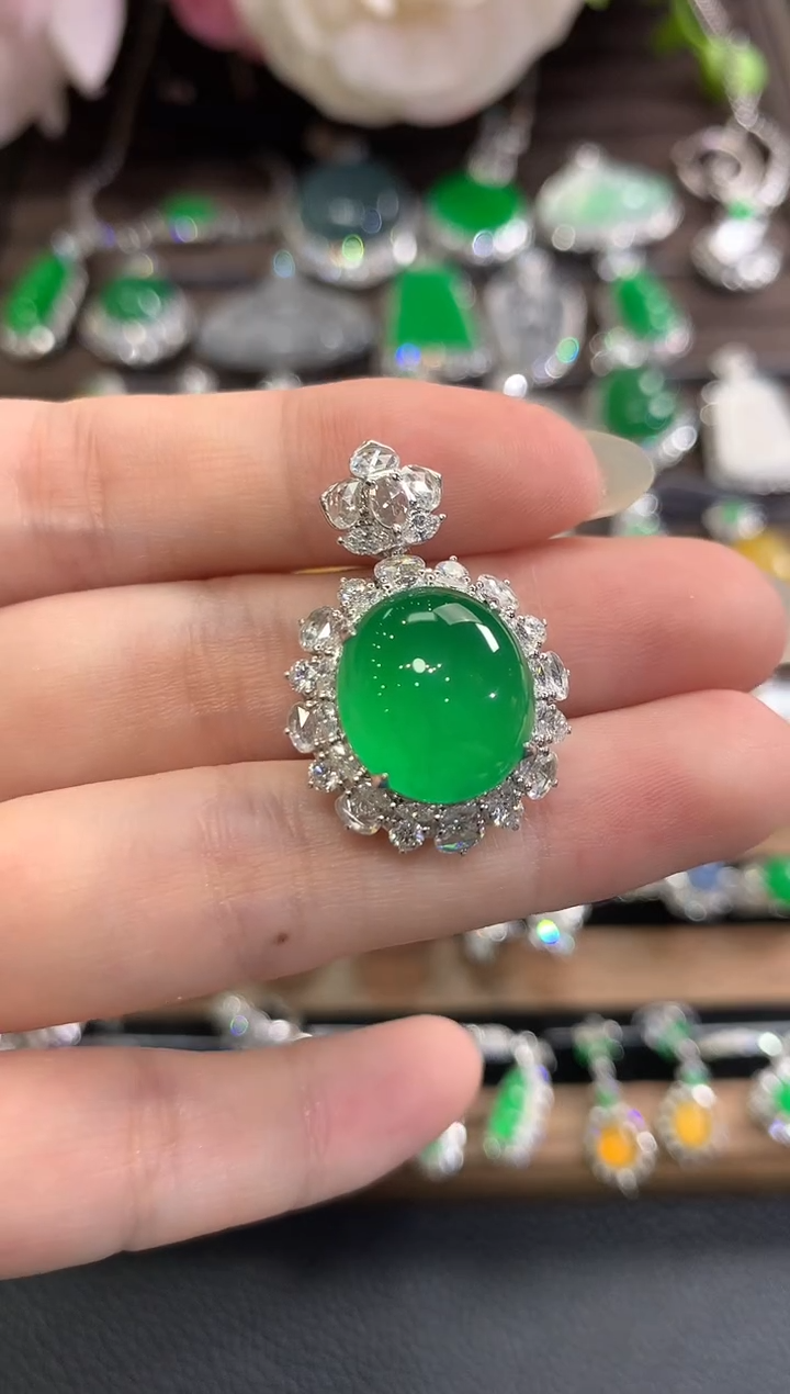 吊坠(不含链)18K金镶嵌翡翠用****8春日珠宝 A43