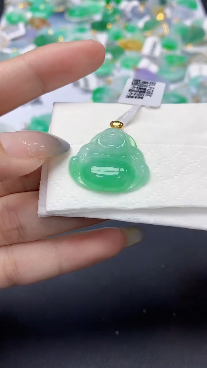 翡翠18K金镶嵌颈饰天然缅甸a货翡翠