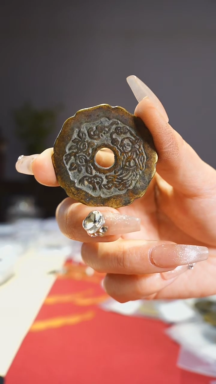 【闪购商品】铜花口刘海戏金蟾4cm/0588