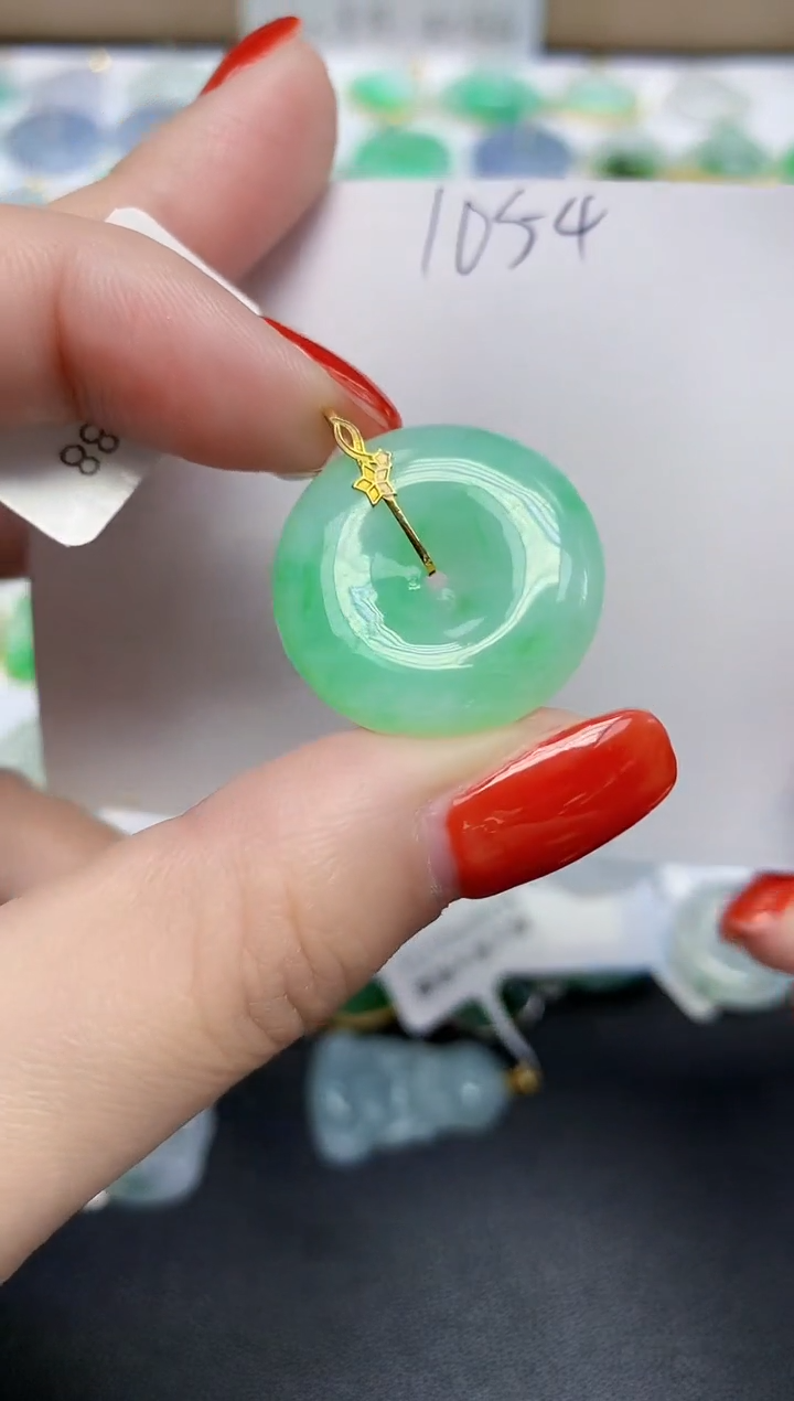 颈饰18K金镶嵌翡翠天然缅甸翡翠A货翡翠百元以上9元证书费自理