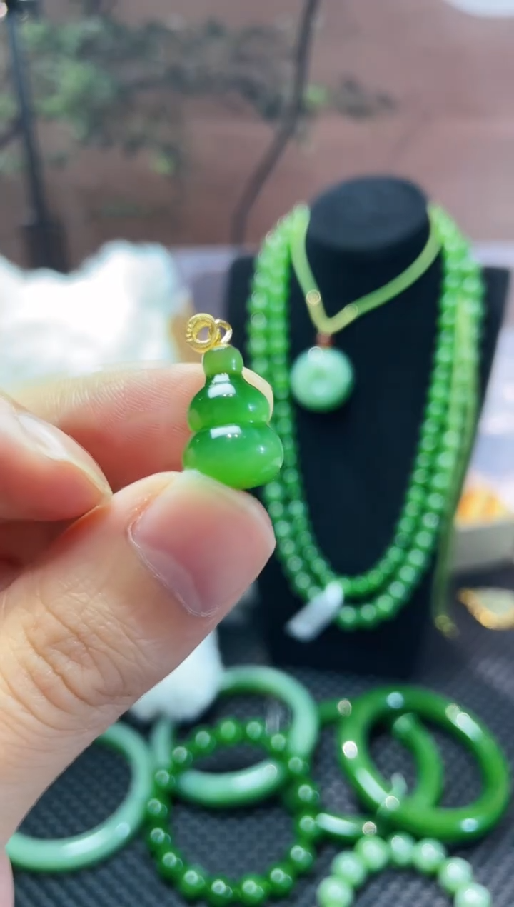 颈饰未镶嵌和田玉和田玉碧玉阳绿小葫芦