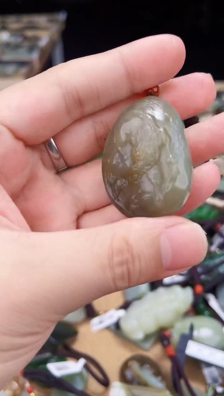 颈饰未镶嵌和田玉1