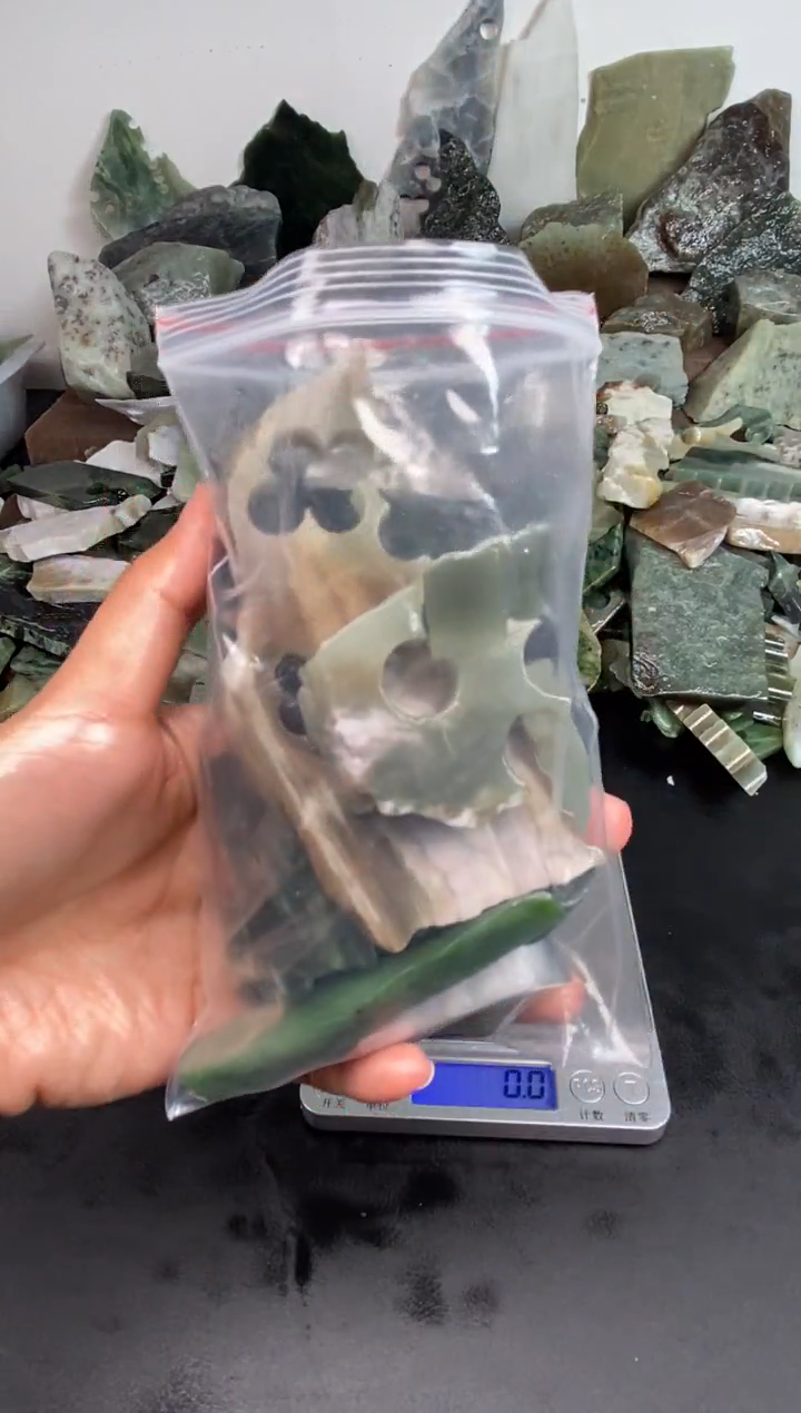 未镶嵌和田玉摆件8