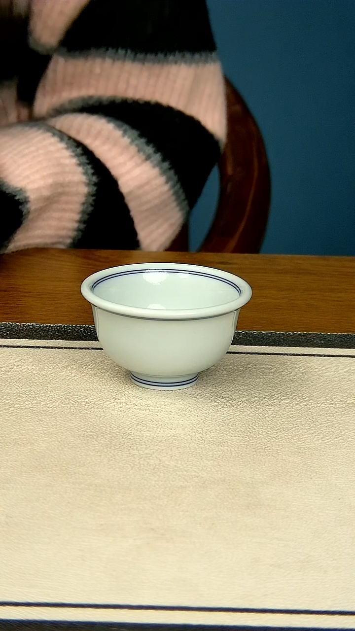 【闪购商品】双线小压手杯（雕刻底款）----