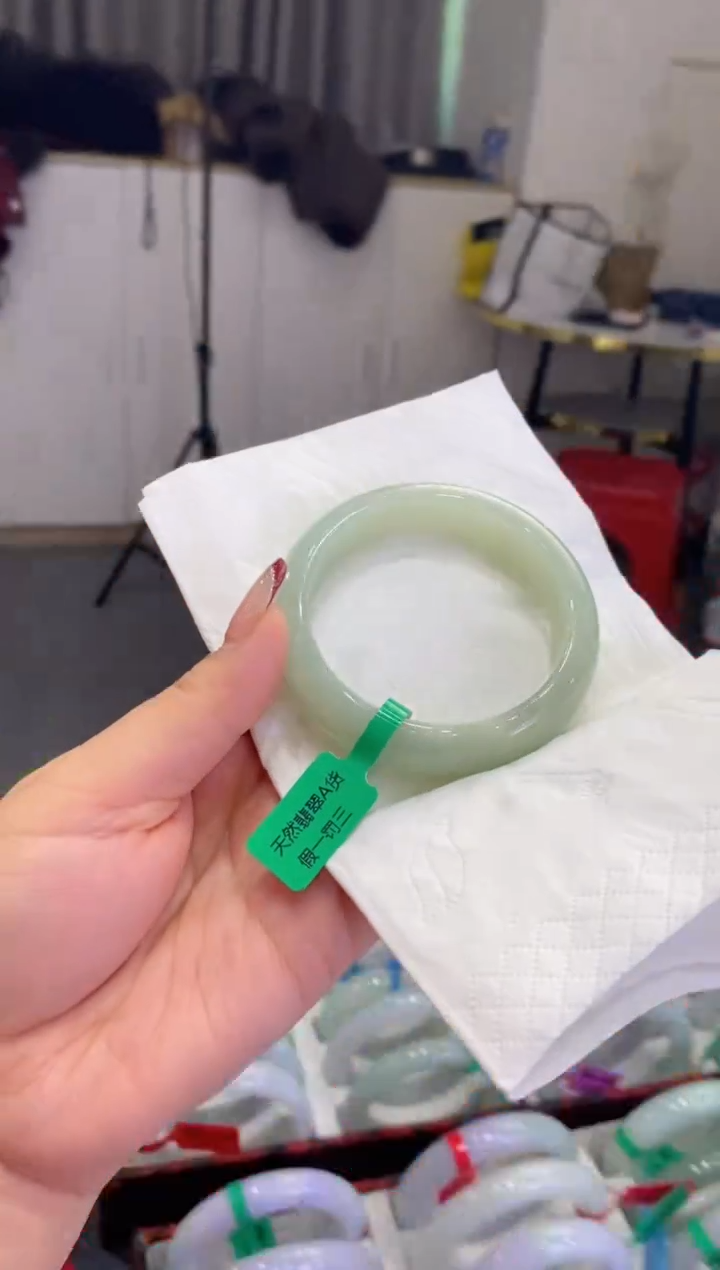 【闪购商品】翡翠手镯未镶嵌00007034