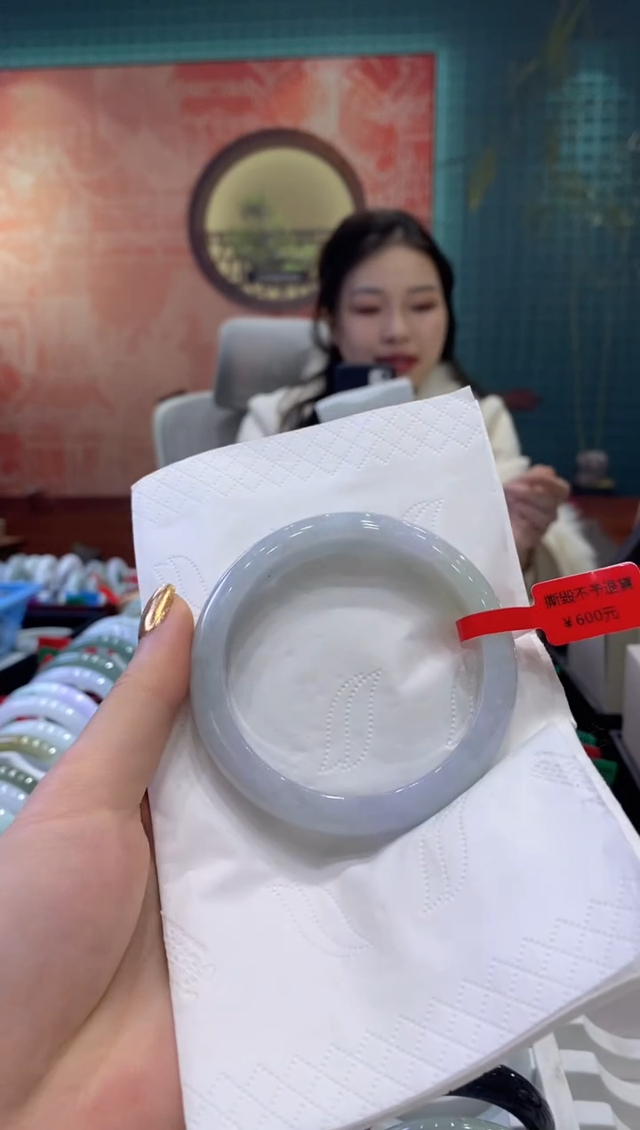 【闪购商品】翡翠手镯未镶嵌多人12899