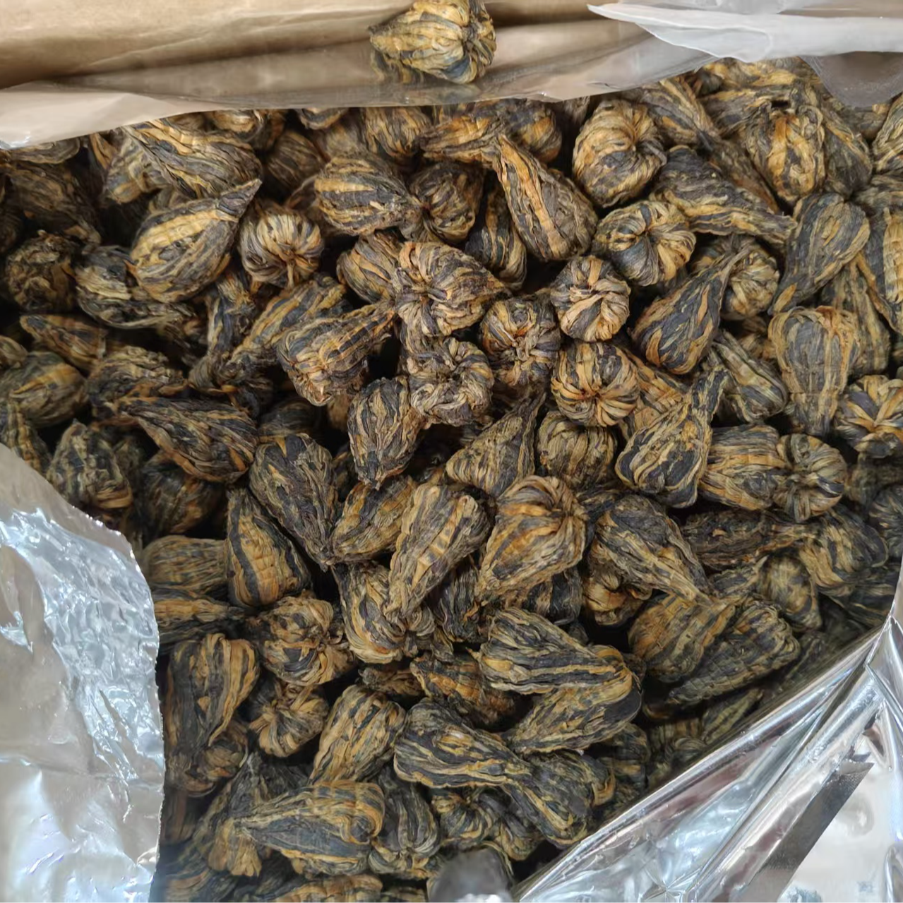 凤庆滇红宝塔100克古树红茶