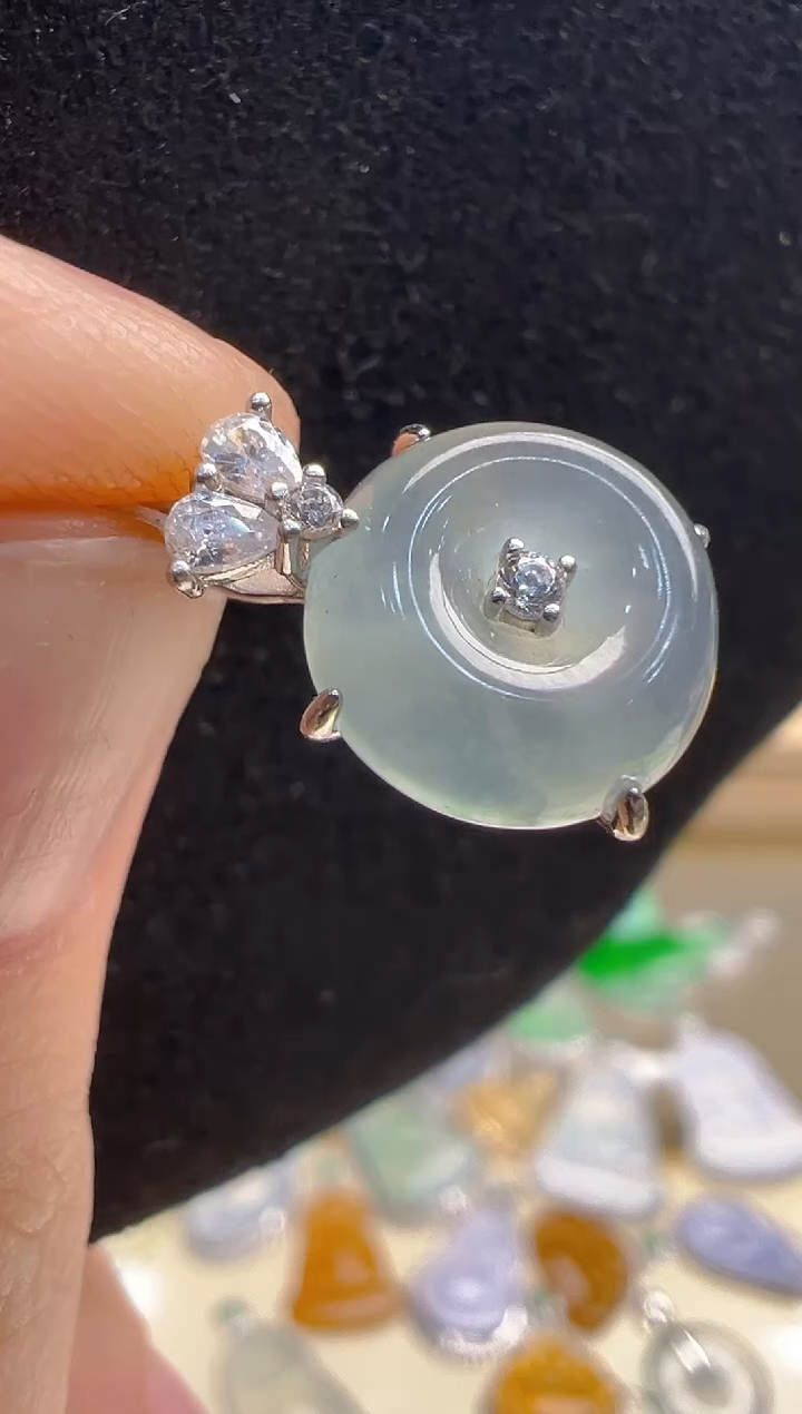 【闪购商品】翡翠吊坠(不含链)银S925镶嵌多样性发货拍一发一（小）