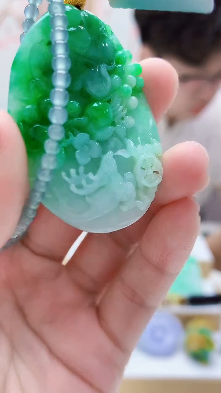 未镶嵌定制翡翠4688lr-毛货挂件赠珠链93