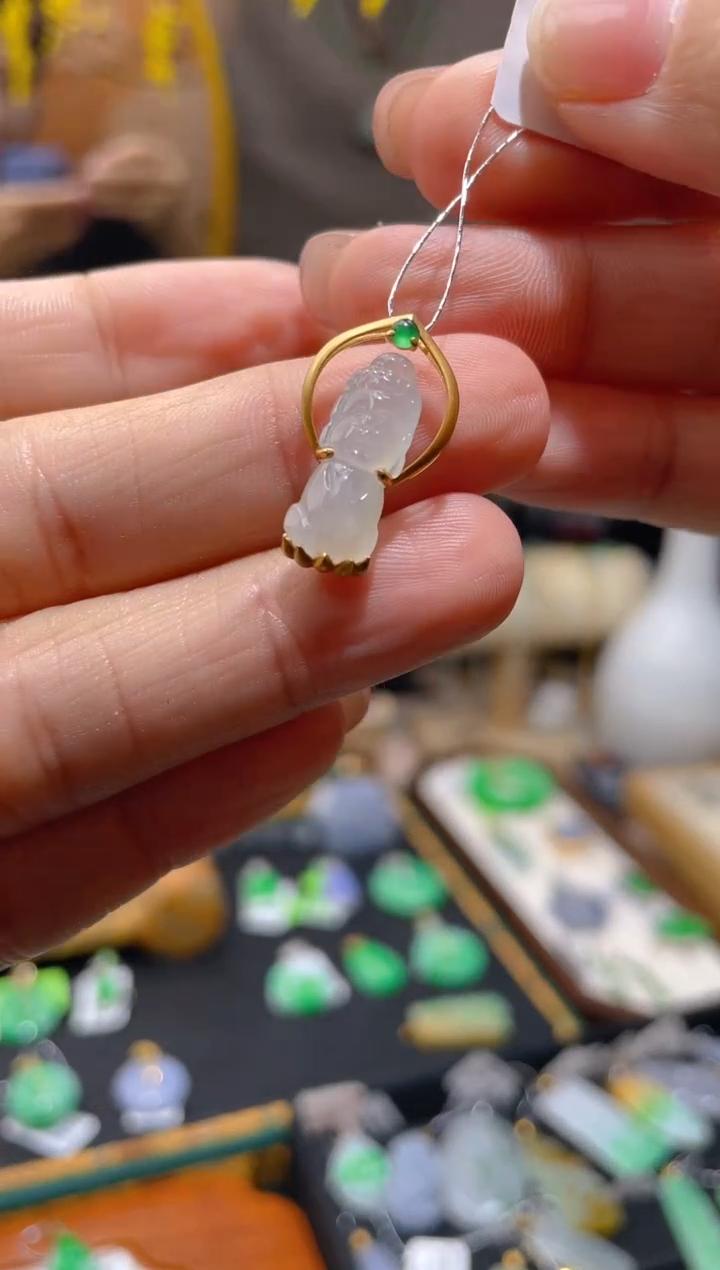 【闪购商品】翡翠颈饰18K金镶嵌假一赔三