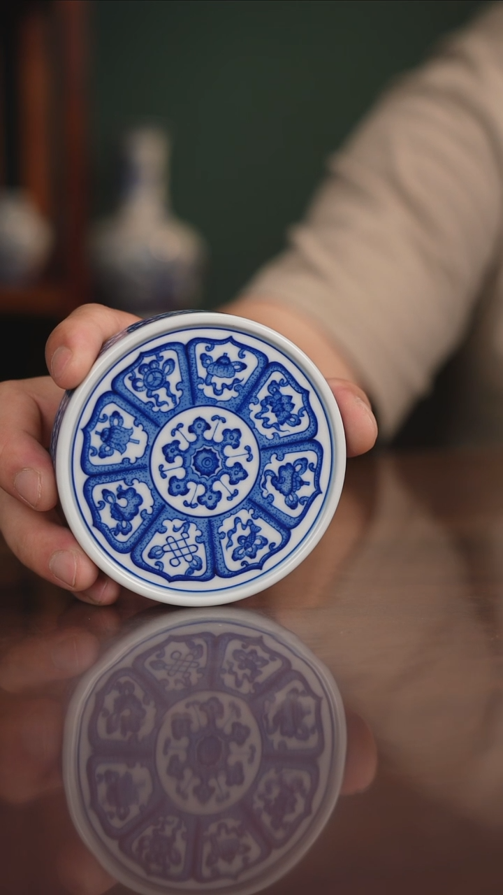 晓月窑青花八宝盖置