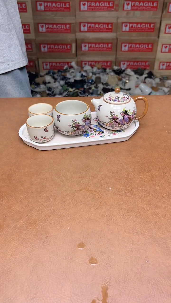 紫金蝴蝶一壶二杯+主人杯+茶盘